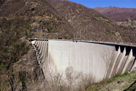 versace smycken dam|facts about the verzacsa dam.